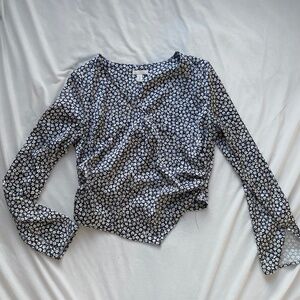 Black and white floral daisy Zara long sleeve blouse